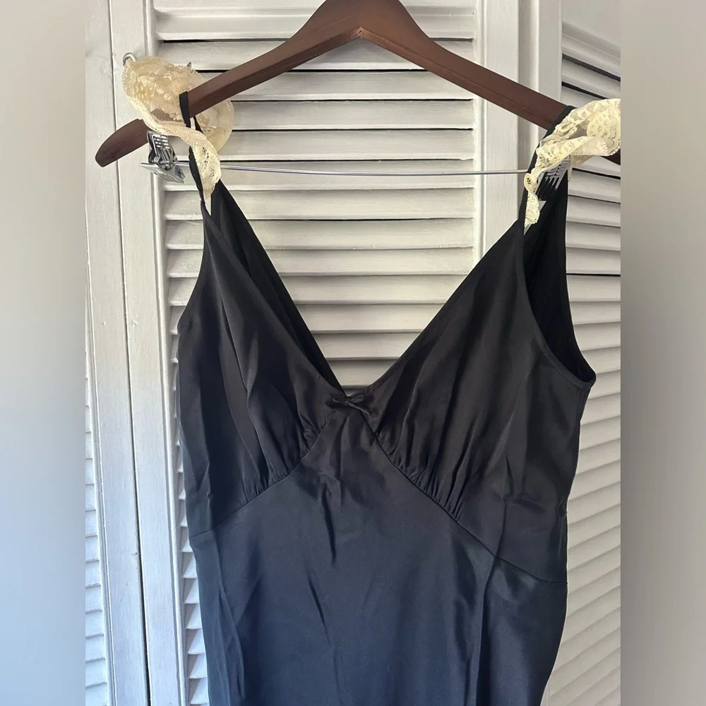 Doen Claire Dress Black Silk Bias Cut Lace Flutter Sleeve NWT - Picture 4 of 10